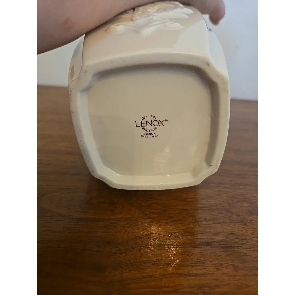 Vintage LENOX Eros Square 9